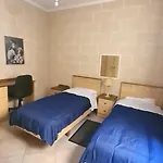 Spacious Quiet 3 Bedroom 3 Bathroom Għajnsielem