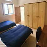 Apartamento Spacious Quiet 3 Bedroom 3 Bathroom Ghajnsielem