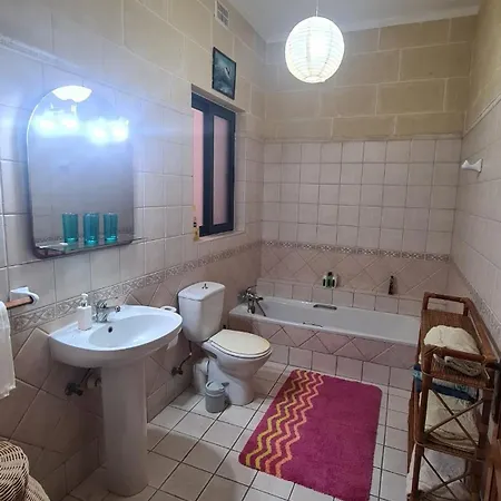 Διαμέρισμα Spacious Quiet 3 Bedroom 3 Bathroom