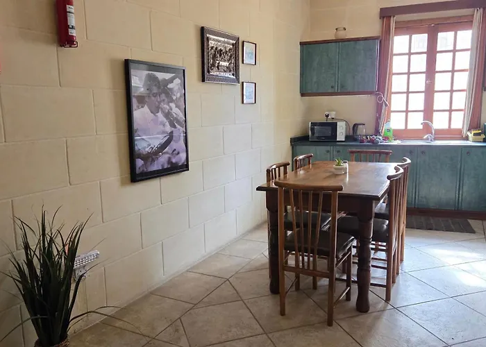 Διαμέρισμα Spacious Quiet 3 Bedroom 3 Bathroom Għajnsielem
