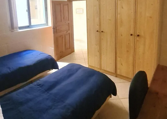 Διαμέρισμα Spacious Quiet 3 Bedroom 3 Bathroom Għajnsielem